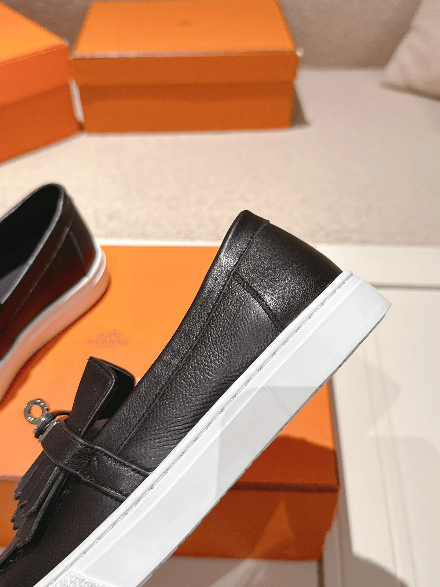 COCO-- H5r75s H241189Z 02 Calfskin sheepskin item：E-X000I0117