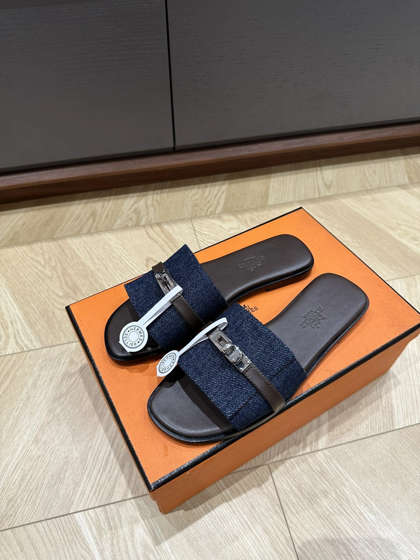COCO-- H5r75s H241889Z H48 item:D-X03E2172