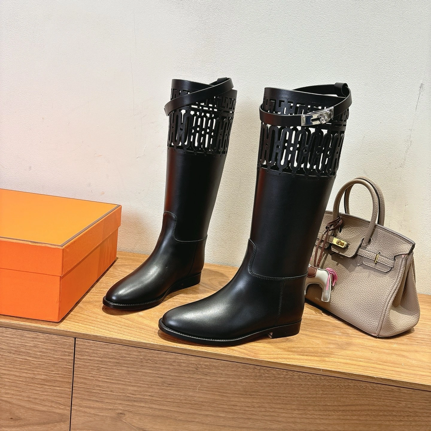 COCO-- H5r75s H242026Z 02 kelly ss25 alfskin item：E-X062I0119