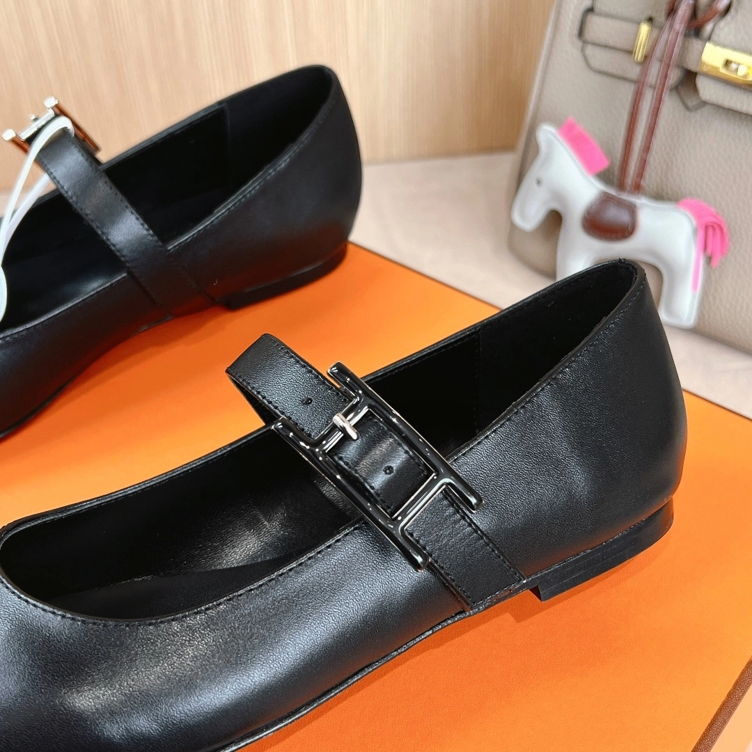 COCO-- H5r75s H242047Z 02 Jane item:E-X187A0950