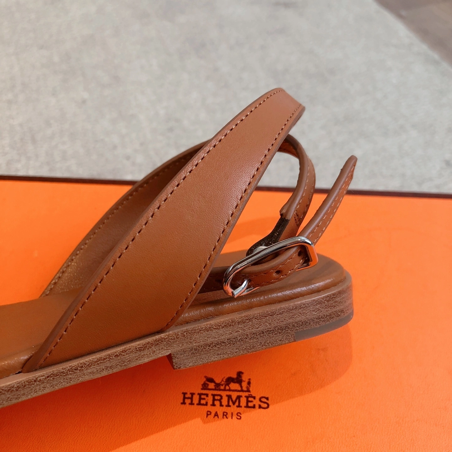 COCO-- H5r75s H242061Z 203 Calfskin item:E-X158C3048