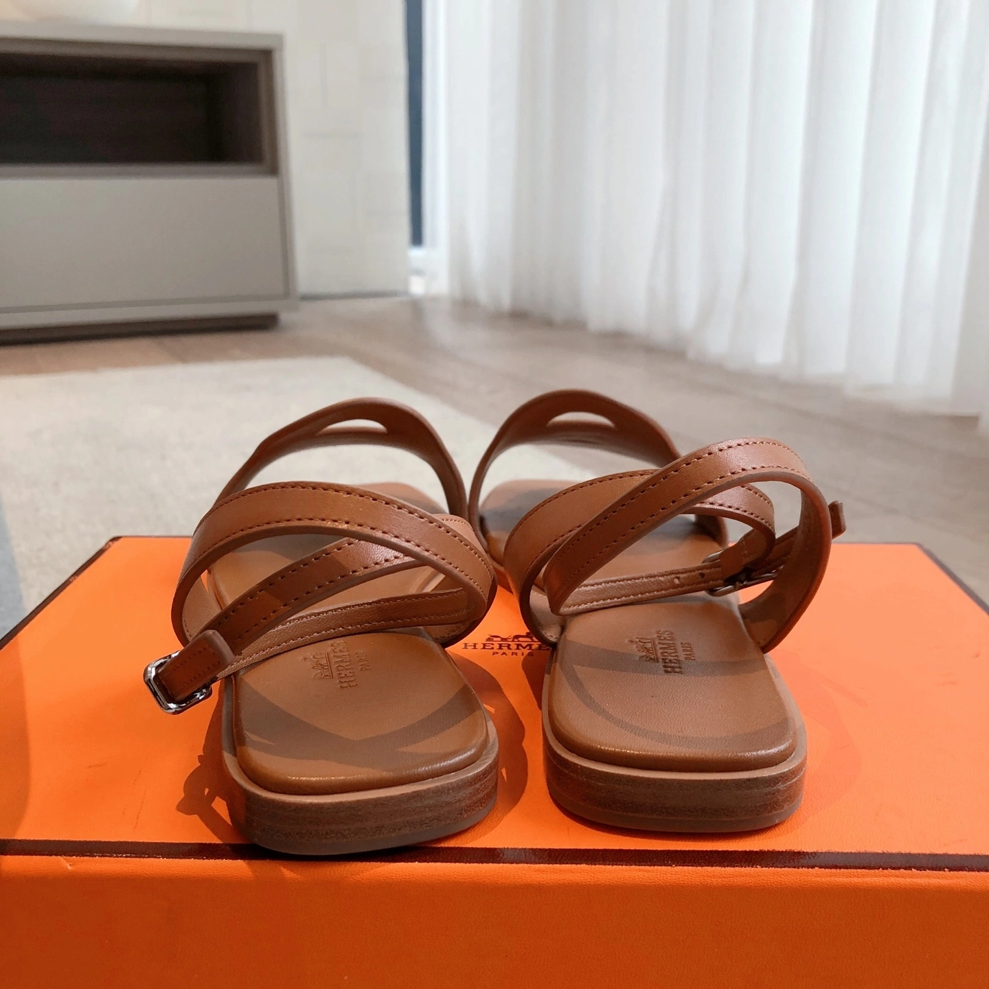 COCO-- H5r75s H242061Z 203 Calfskin item:E-X158C3048