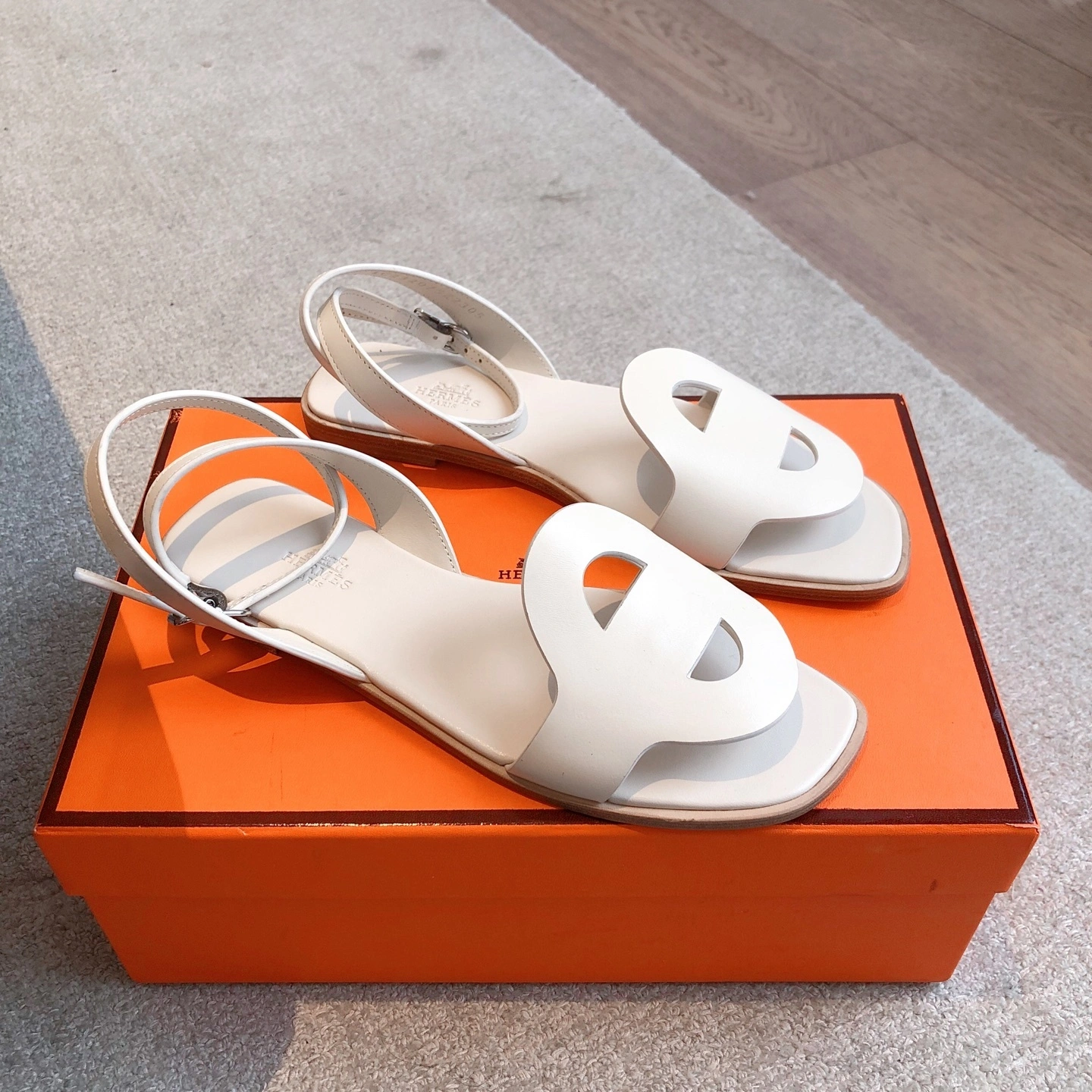 COCO-- H5r75s H242061Z F83 Calfskin item:E-X158C3050