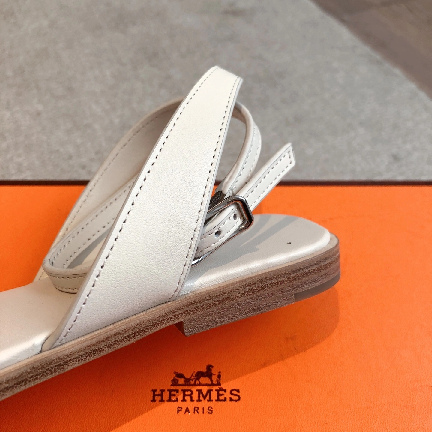 COCO-- H5r75s H242061Z F83 Calfskin item:E-X158C3050
