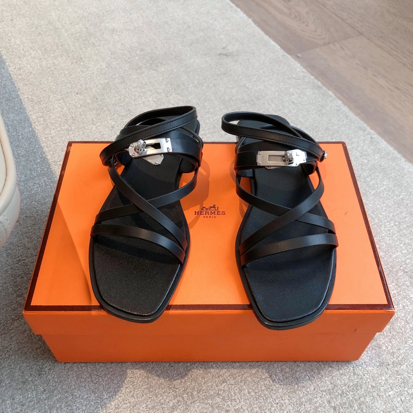 COCO-- H5r75s H242104Z 023 Eclair Calfskin item:E-X002C2330