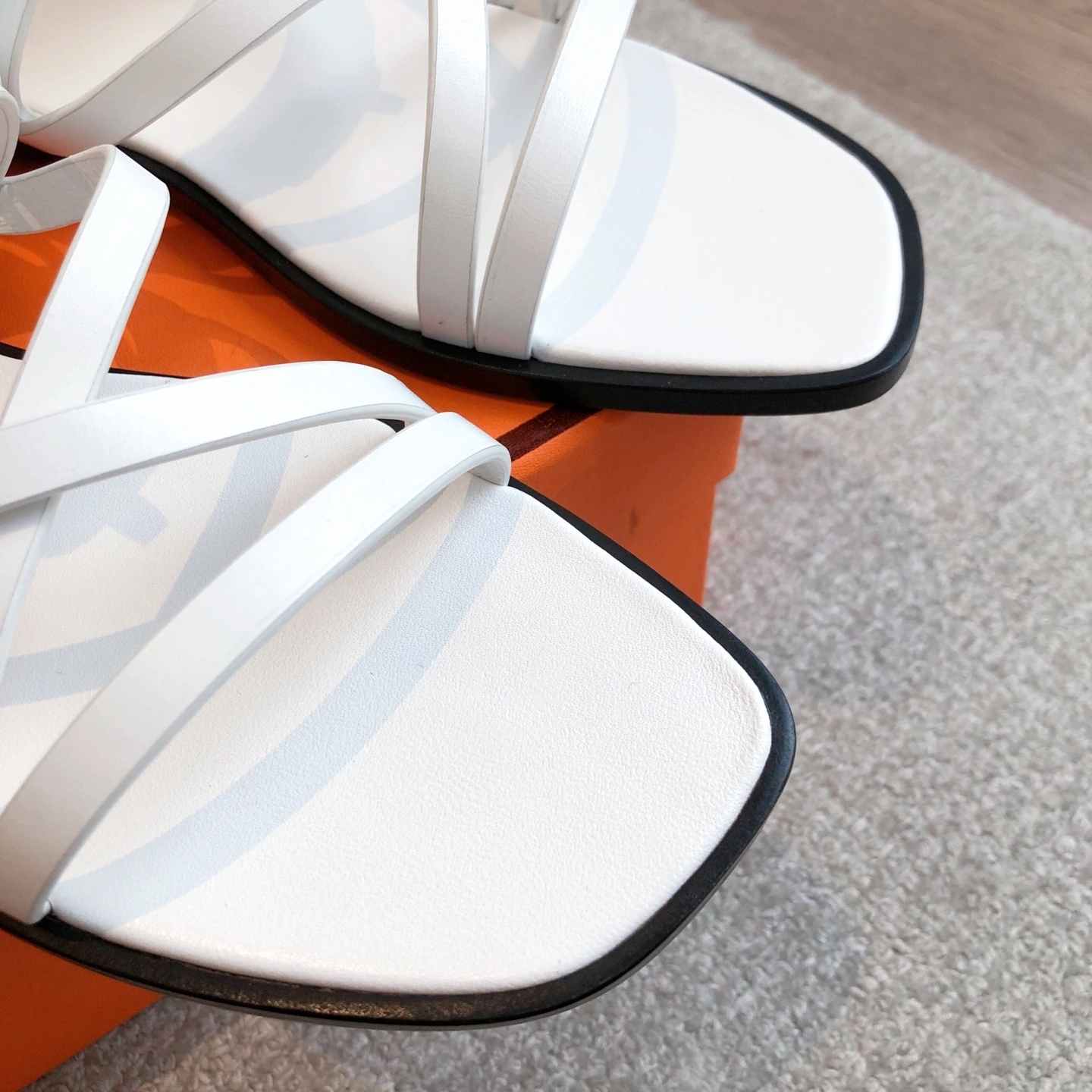 COCO-- H5r75s H242104Z 90 Eclair Calfskin item:E-X002C2331