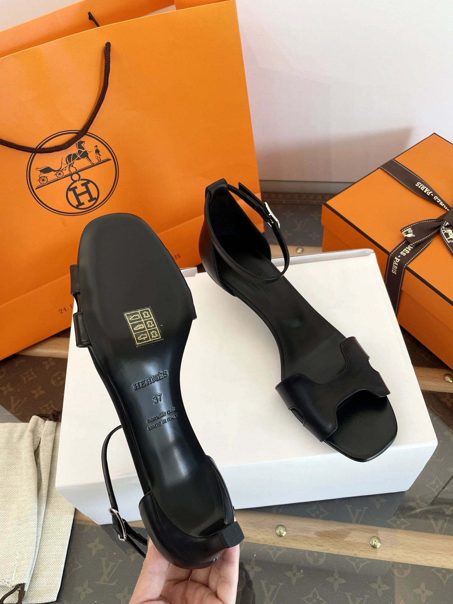 COCO-- H5r75s H242115Z 02 Heel height：4cm item:E-X230F1212