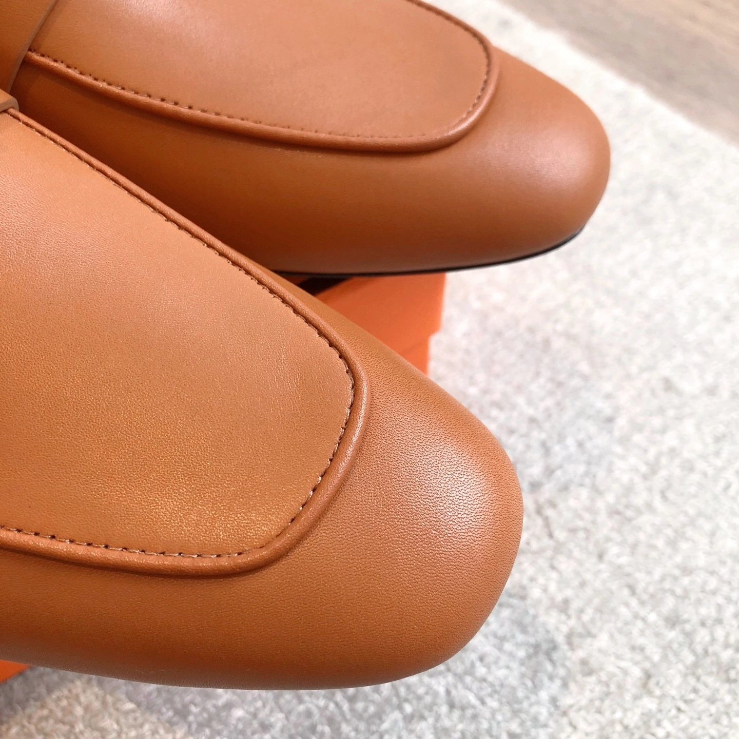COCO-- H5r75s H251051Z VA3 Calfskin item:E-X032E1448W