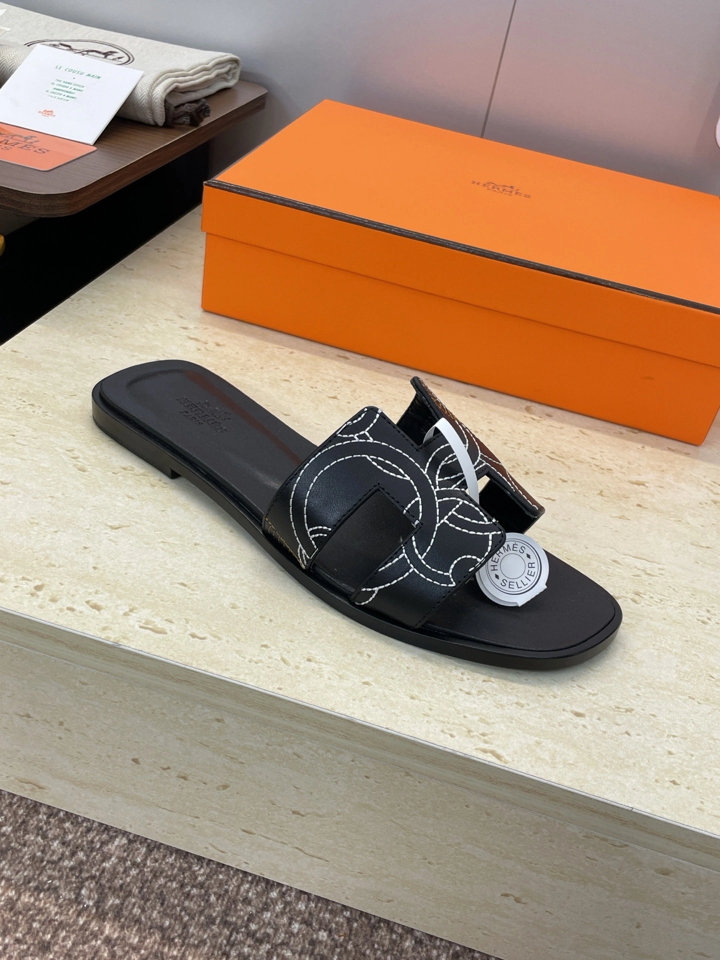 COCO-- H5r75s H252176Z 023 Calfskin item:E-X362K2811