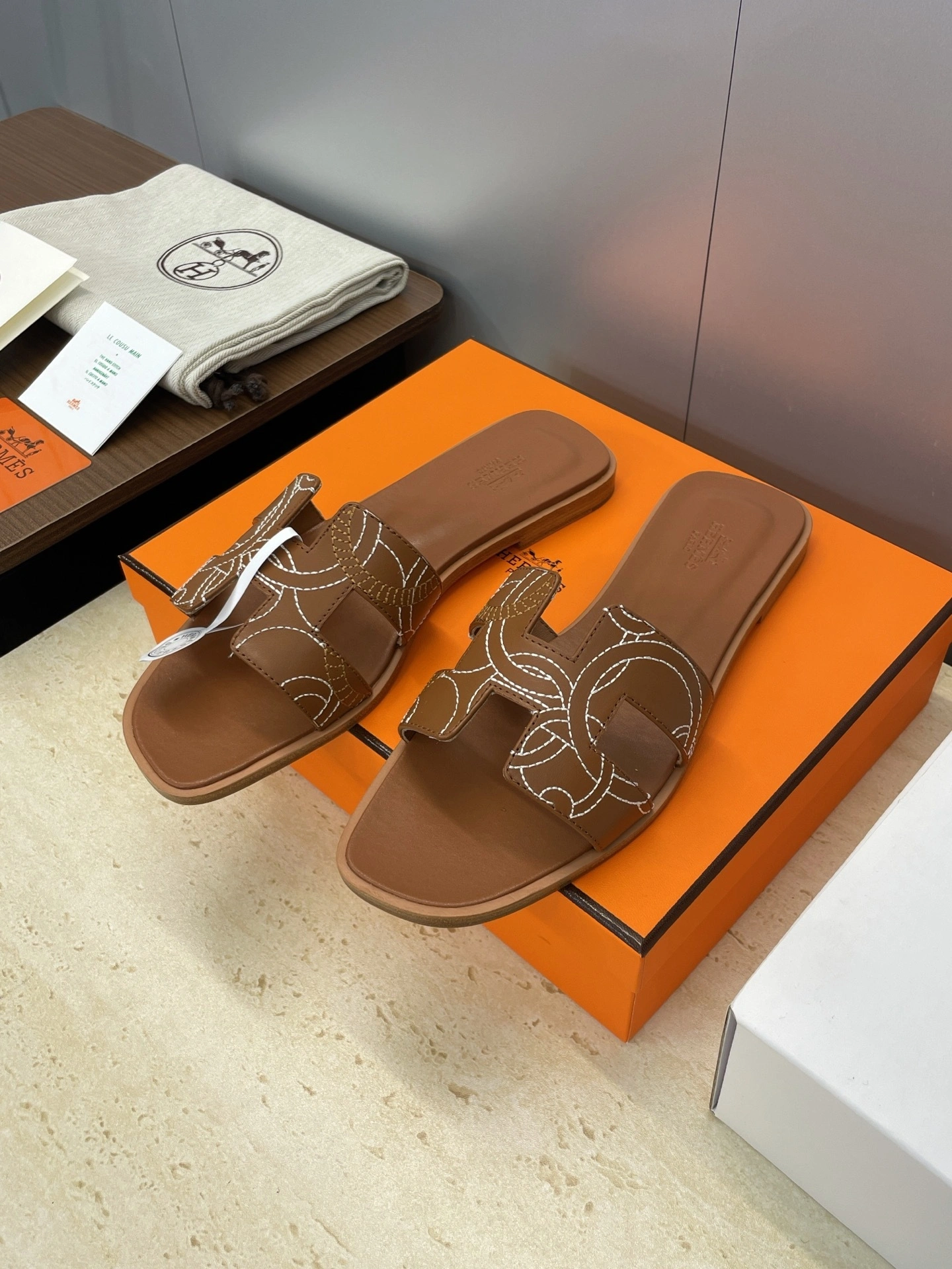 COCO-- H5r75s H252176Z A3 Calfskin item:E-X362K2812