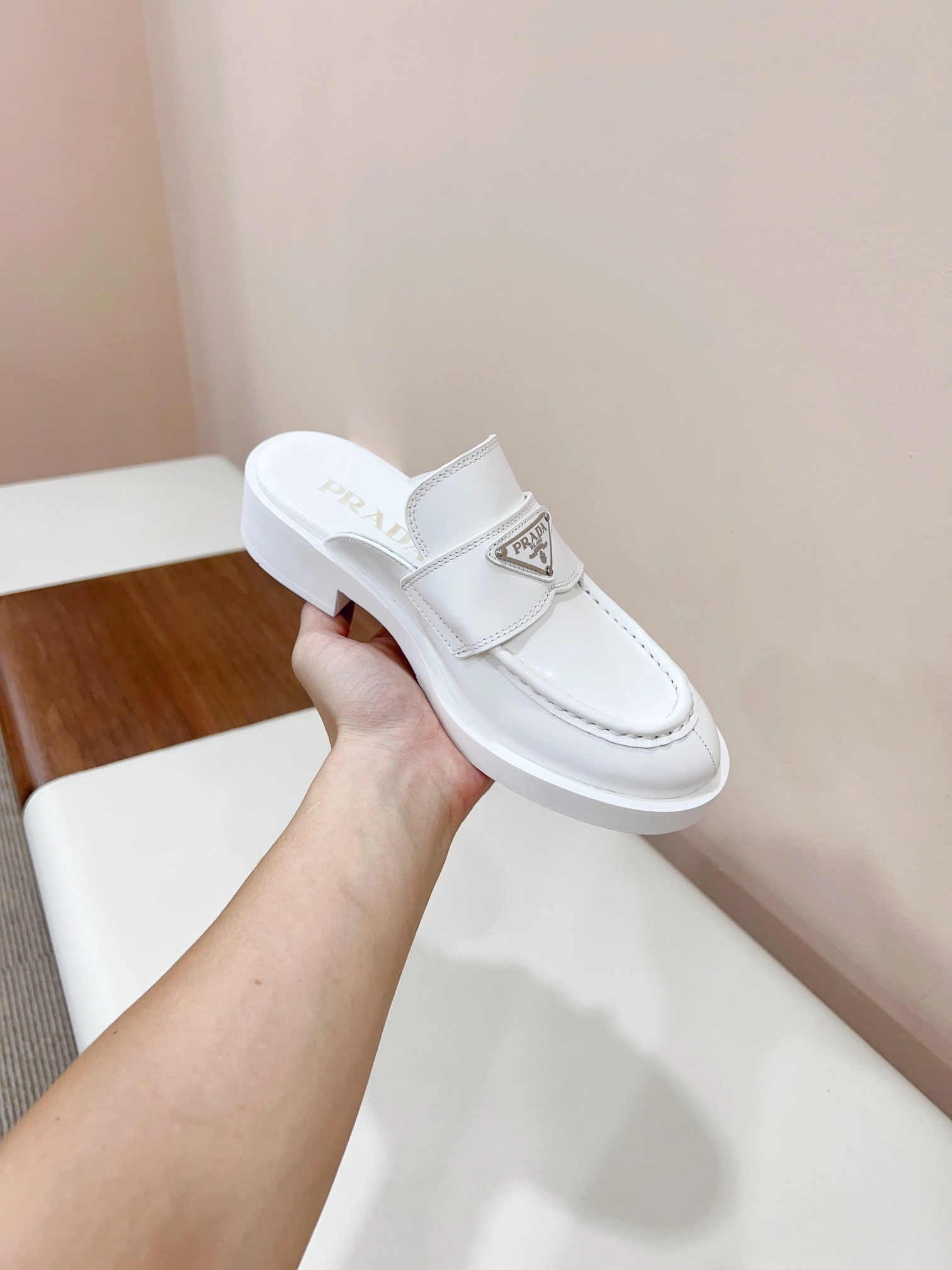 COCO-- Pr141 1D652M_055_F0009_F_040 cowhide Thick soles：4CM item:E-X543D0213