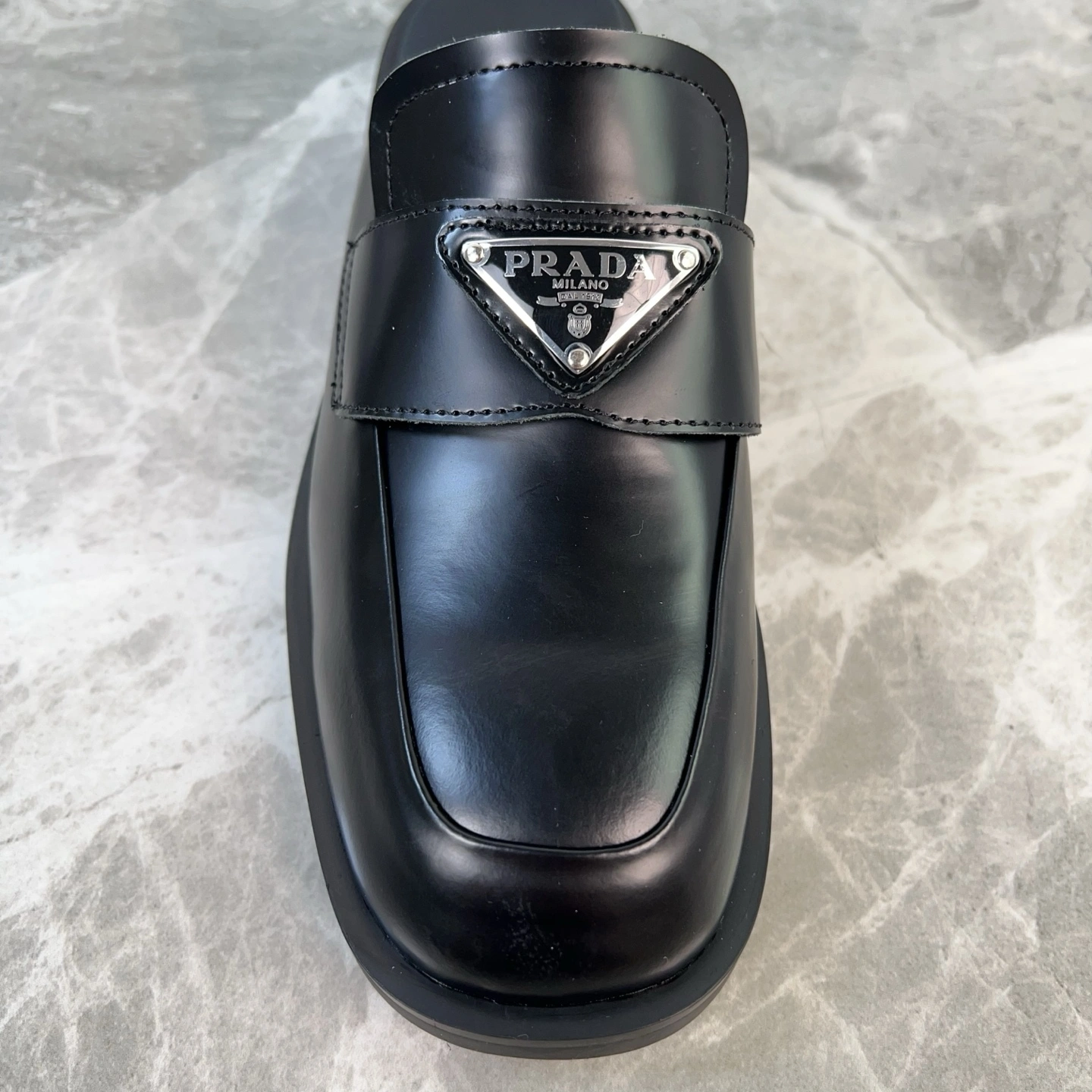COCO-- Pr141 1D918M_055_F0002_F_025 cowhide item:E-X000D0215