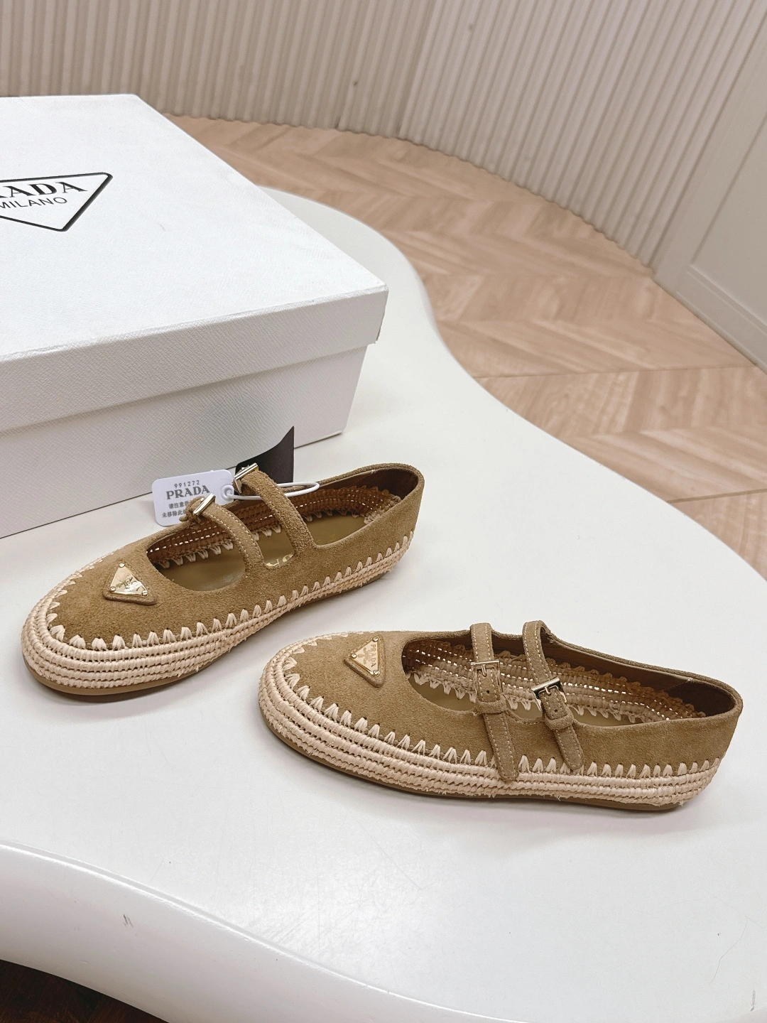COCO-- Pr141 1F869N_008_F0379_F_005 cowhide sheepskin item:E-X002D4178