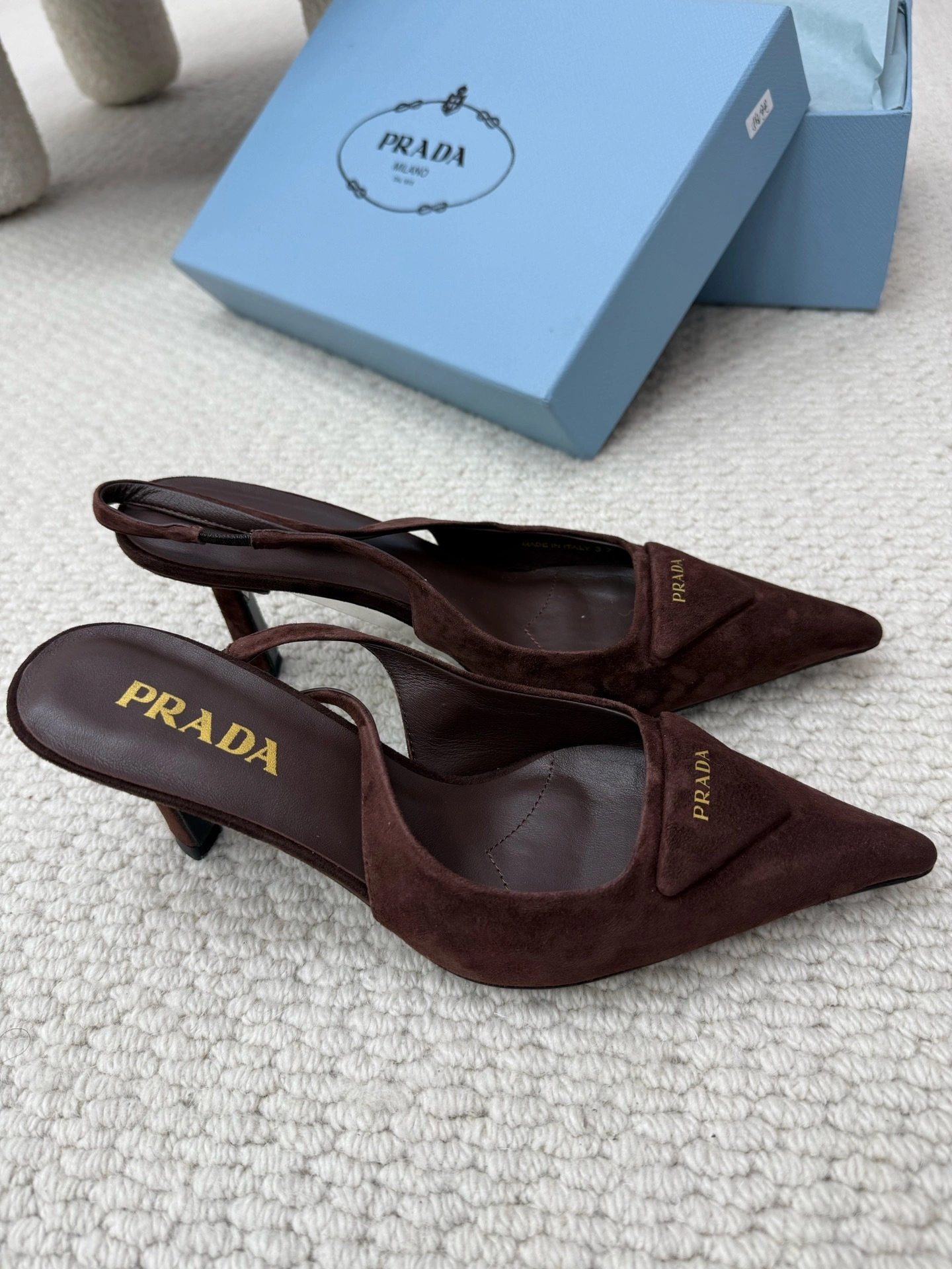 COCO-- Pr141 1I901M_008_F0003_F_DD75 sheepskin item:F-X362B0246B