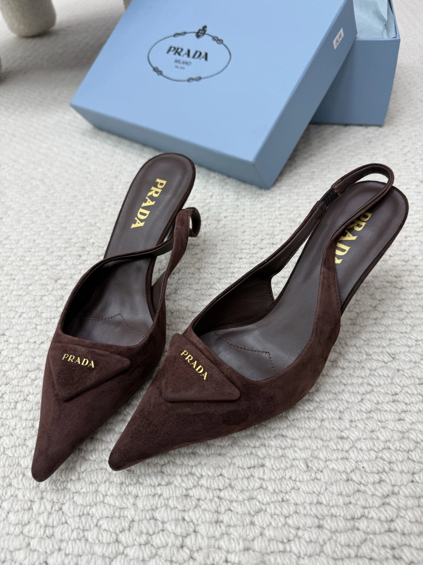 COCO-- Pr141 1I901M_008_F0003_F_DD75 sheepskin item:F-X362B0246B