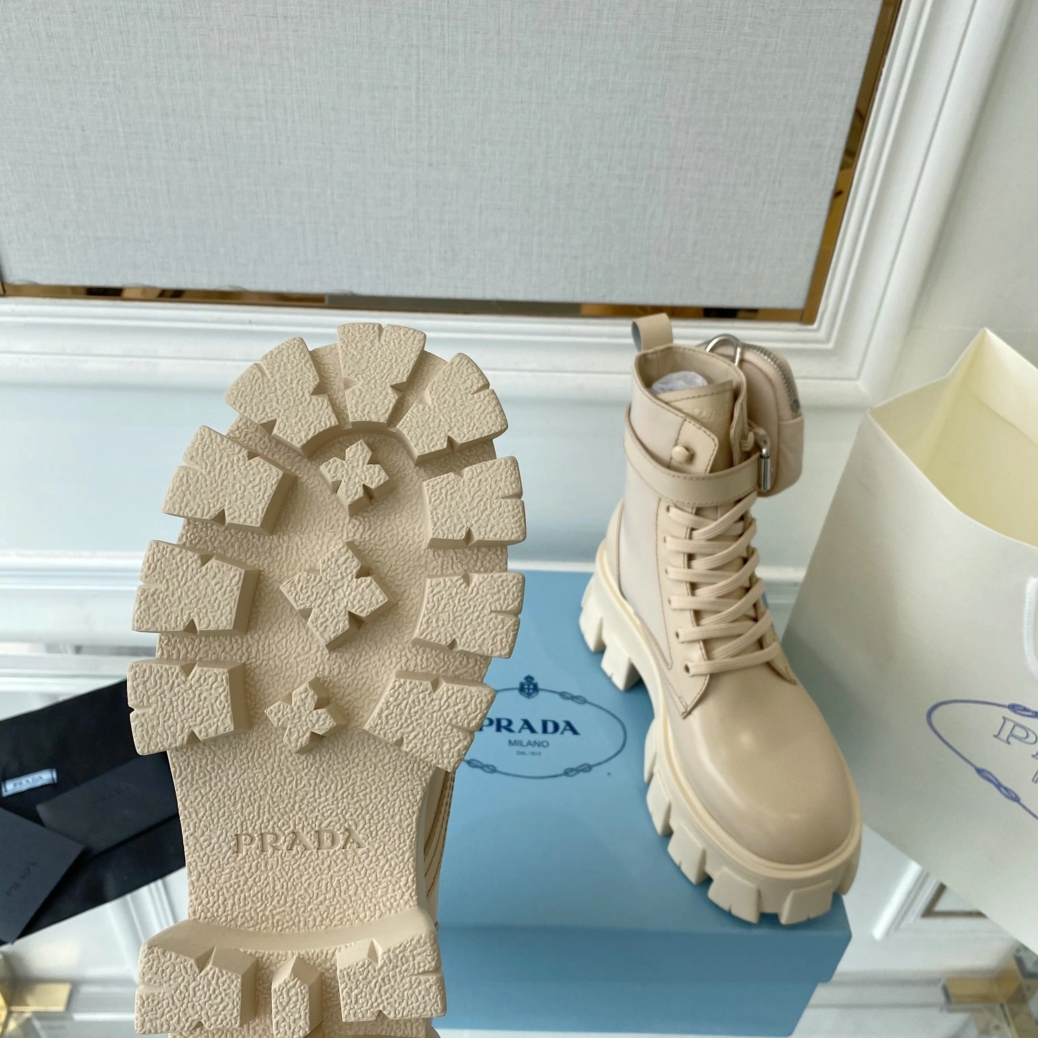 COCO-- Pr141 1T255M_3LJS_F0F24_F_B055 sheepskin item:D-X000H2207
