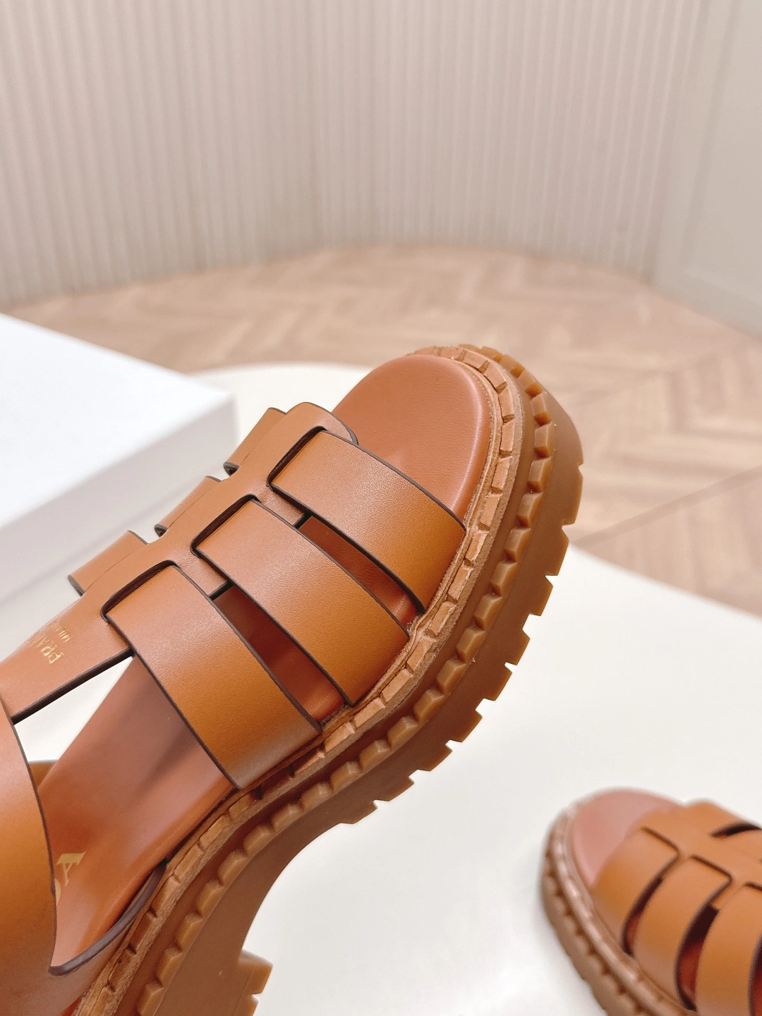 COCO-- Pr141 1X923N_7V6_F0R1R_F_A055 cowhide item:F-X362B0237B