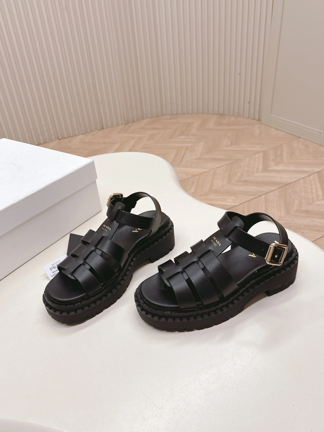 COCO-- Pr141 1X923N_7V6_F_A055black cowhide item:F-X362B0236B