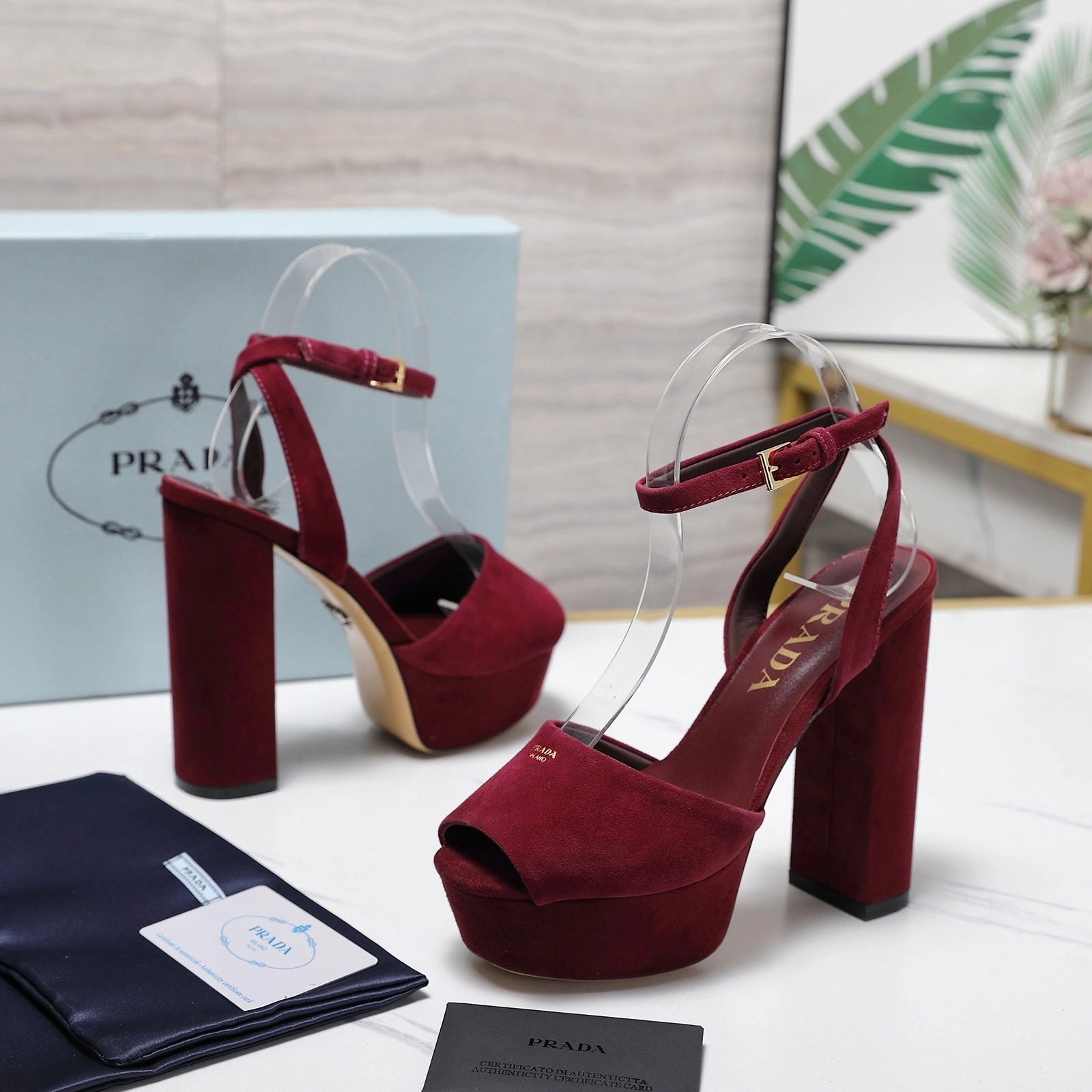 COCO-- Pr141 1XP48B_008_F0007_F_E115 sheepskin item:F-X362B0248B