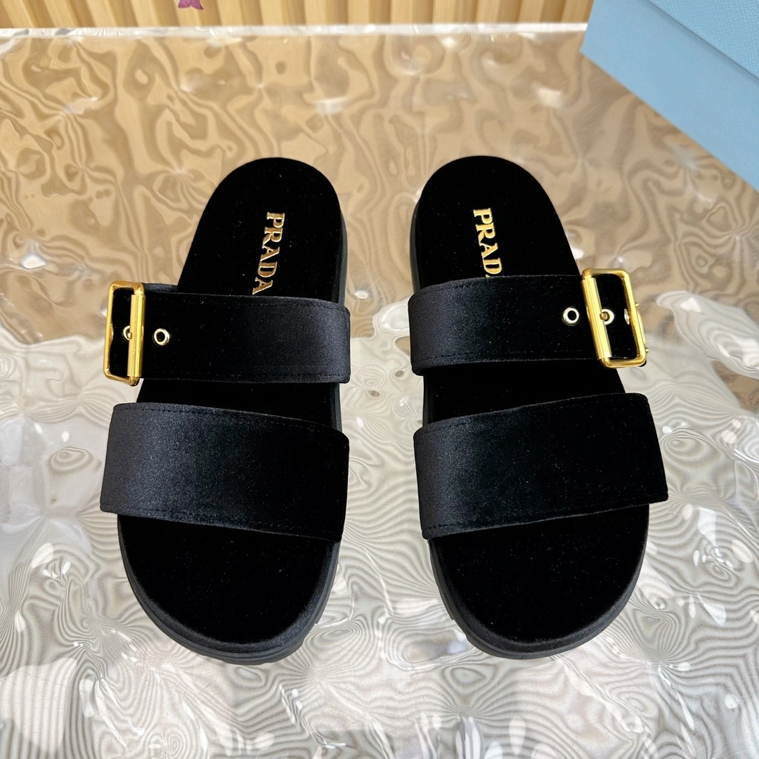 COCO-- Pr141 1XX715_068_F0002_F_010 sheepskin item:D-X158H2835