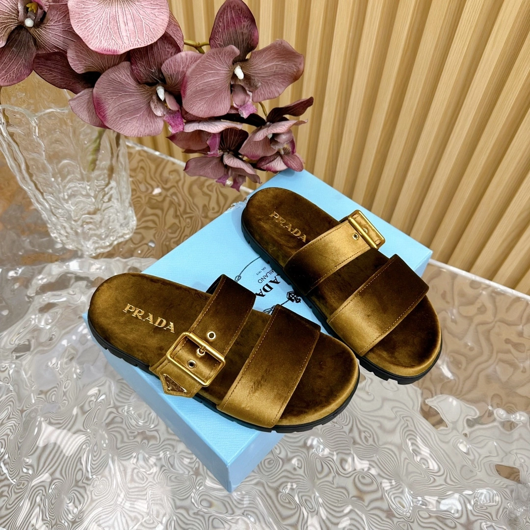 COCO-- Pr141 1XX715_068_F0316_F_010 sheepskin item:D-X158H2838
