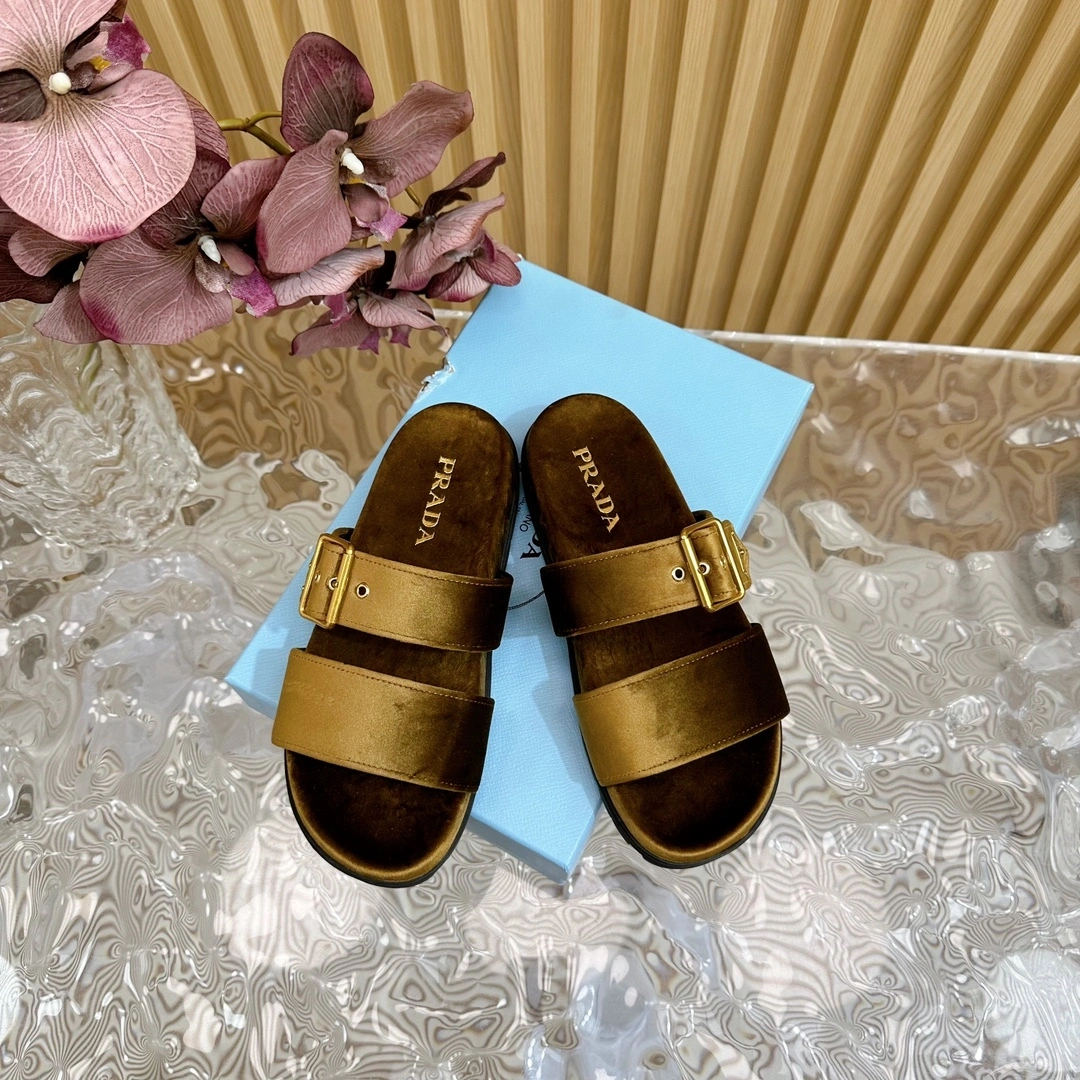 COCO-- Pr141 1XX715_068_F0316_F_010 sheepskin item:D-X158H2838