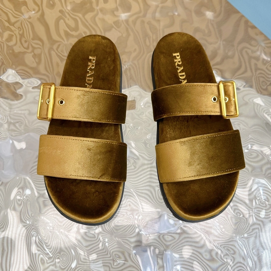 COCO-- Pr141 1XX715_068_F0316_F_010 sheepskin item:D-X158H2838