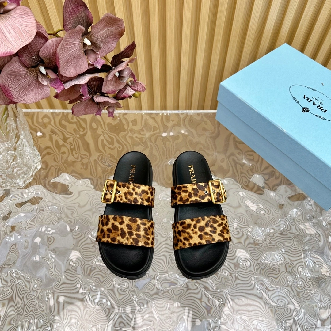 COCO-- Pr141 1XX715_XRY_F0151_F_D010 sheepskin item:D-X158H2836