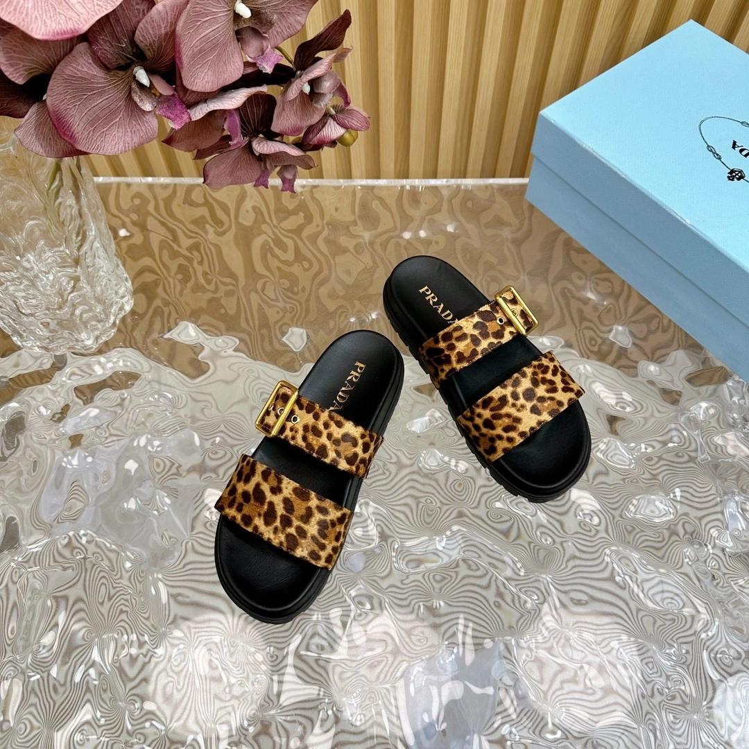 COCO-- Pr141 1XX715_XRY_F0151_F_D010 sheepskin item:D-X158H2836