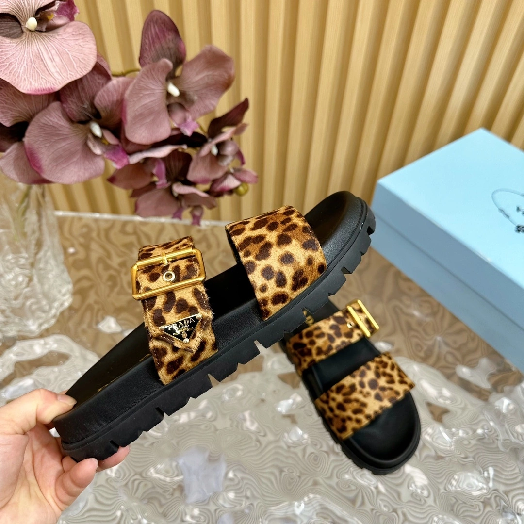 COCO-- Pr141 1XX715_XRY_F0151_F_D010 sheepskin item:D-X158H2836