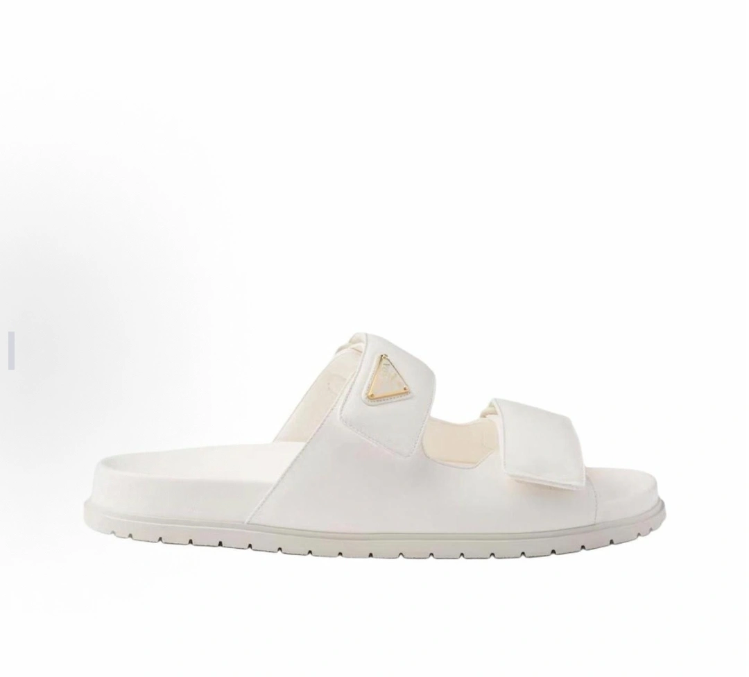 COCO-- Pr141 1XX755_038_F0304_F_010 sheepskin item:E-X230F2629