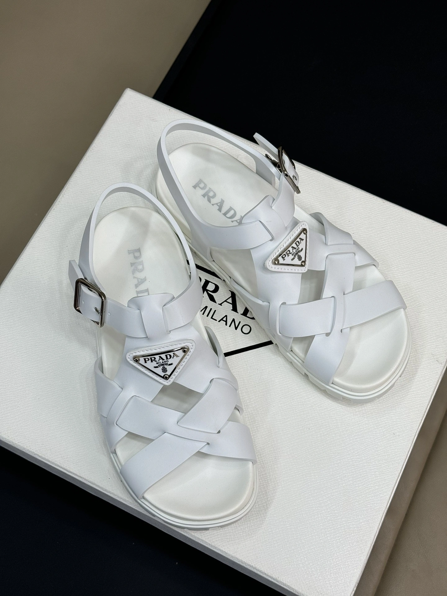 COCO-- Pr141 2X3118_3LKK_F0437 item:E-X047D0210