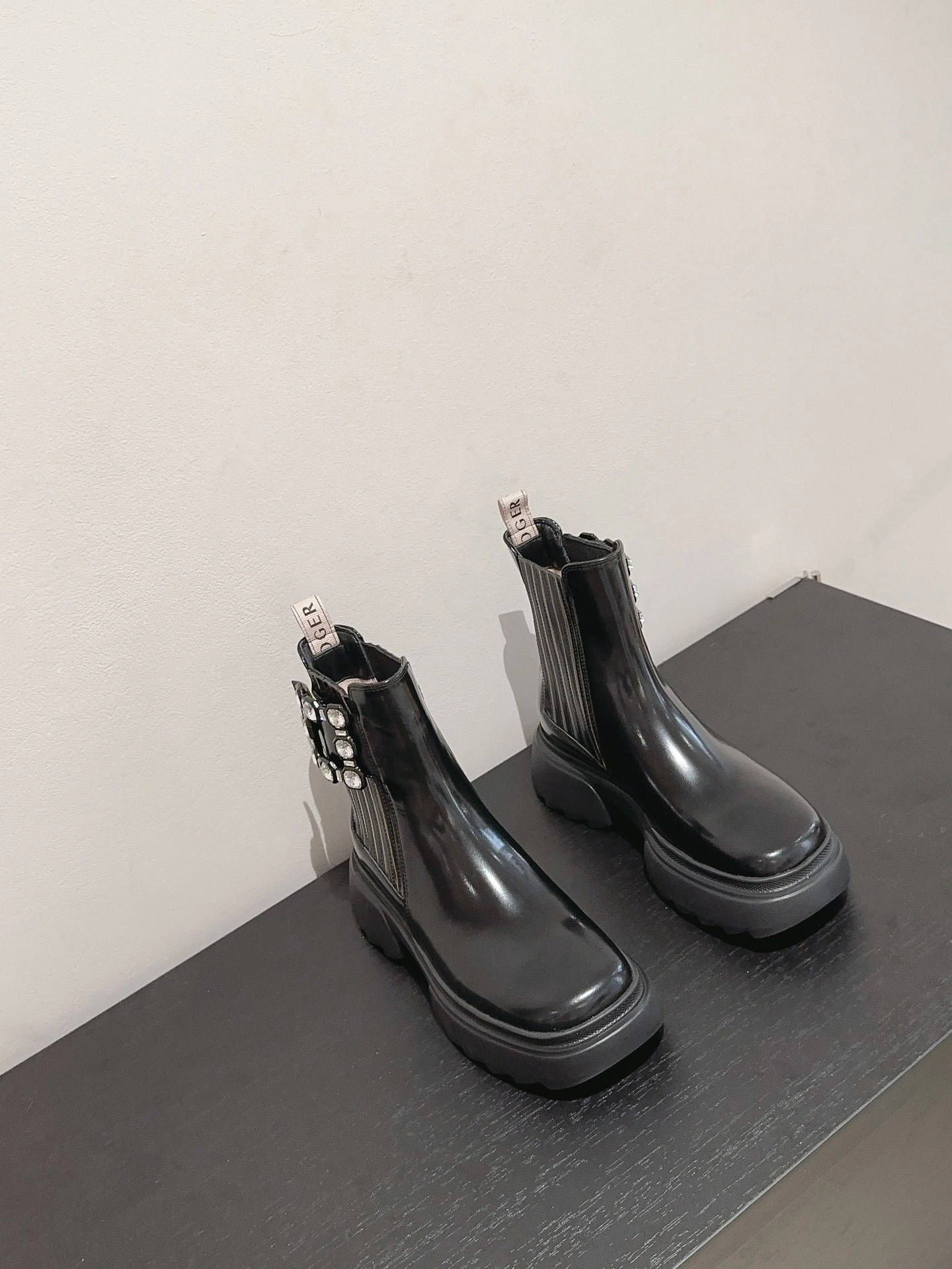 COCO-- RO65R RVW710358001UJB999 calfskin item：E-X362I0628