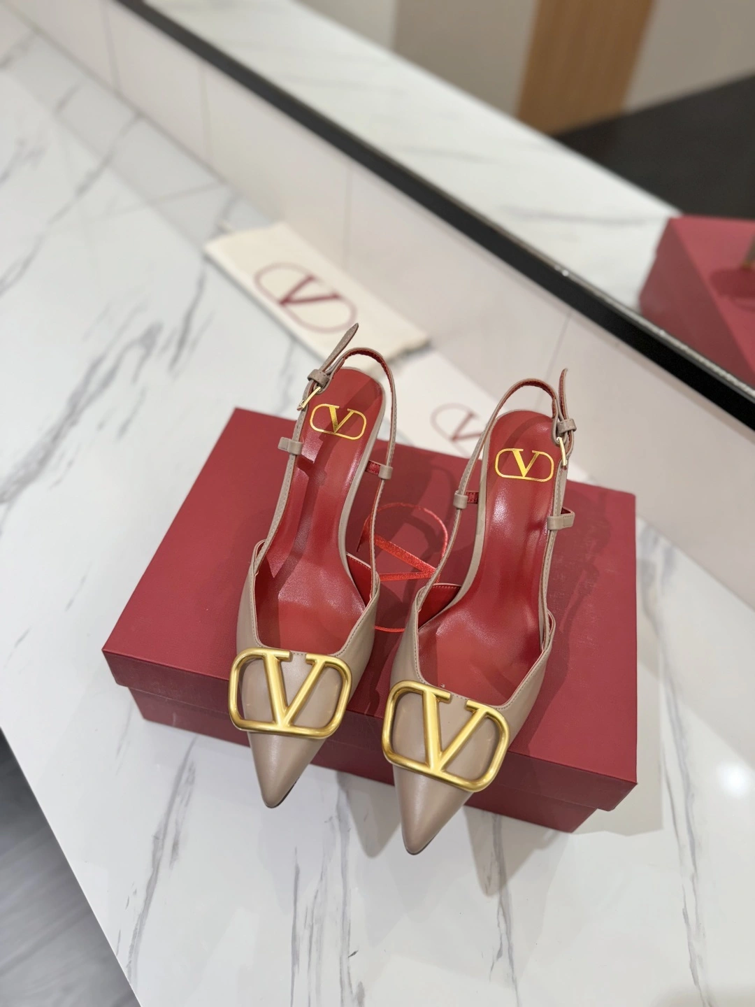 COCO-- V1859ti9o 1W2S0R01DSHP45 Heel height：8CM goatskin cowhide item:E-X138C3034
