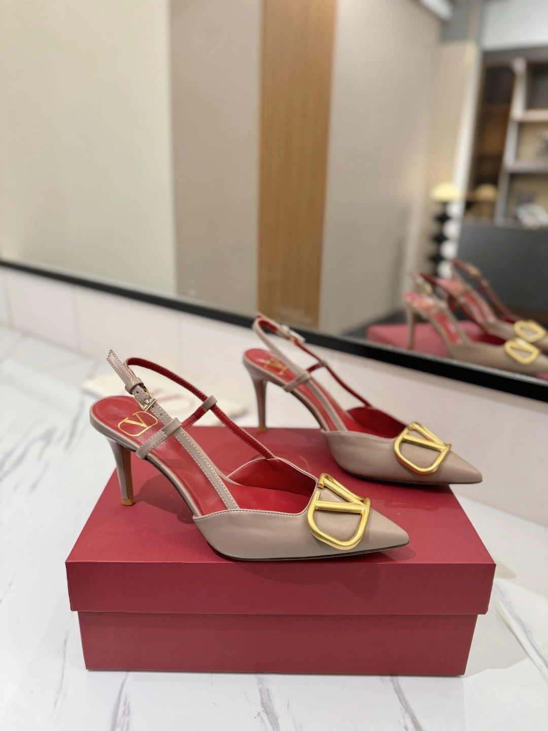 COCO-- V1859ti9o 1W2S0R01DSHP45 Heel height：8CM goatskin cowhide item:E-X138C3034