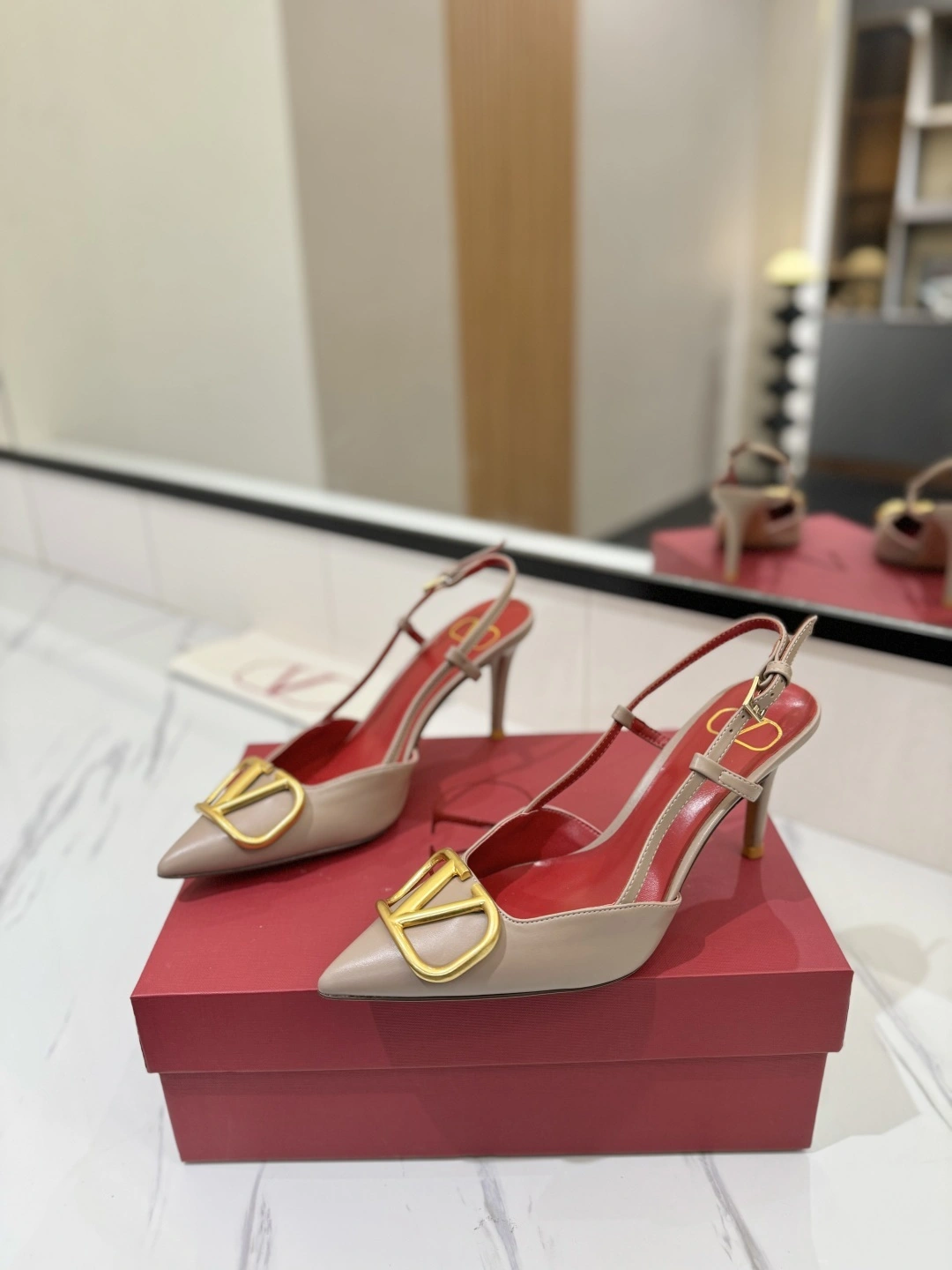 COCO-- V1859ti9o 1W2S0R01DSHP45 Heel height：8CM goatskin cowhide item:E-X138C3034