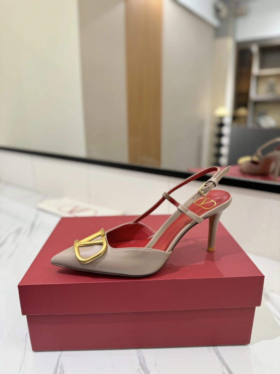 COCO-- V1859ti9o 1W2S0R01DSHP45 Heel height：8CM goatskin cowhide item:E-X138C3034