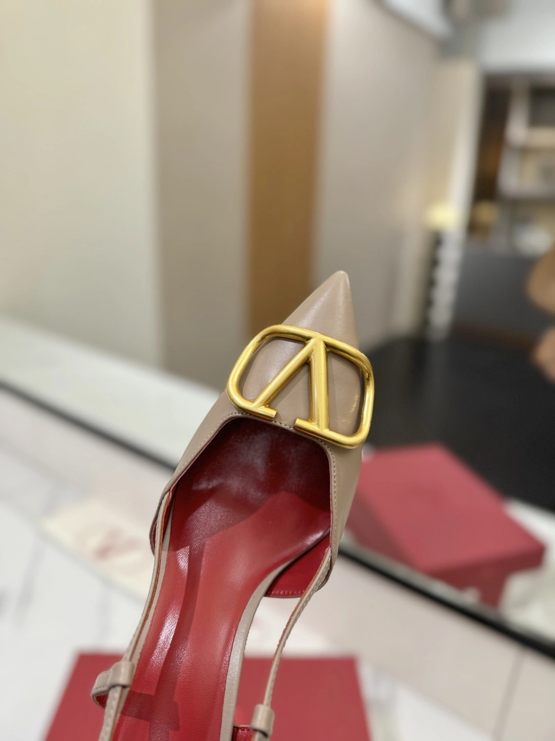 COCO-- V1859ti9o 1W2S0R01DSHP45 Heel height：8CM goatskin cowhide item:E-X138C3034