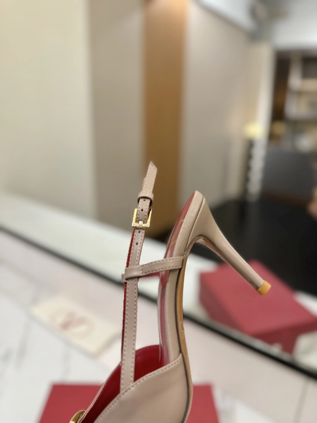 COCO-- V1859ti9o 1W2S0R01DSHP45 Heel height：8CM goatskin cowhide item:E-X138C3034
