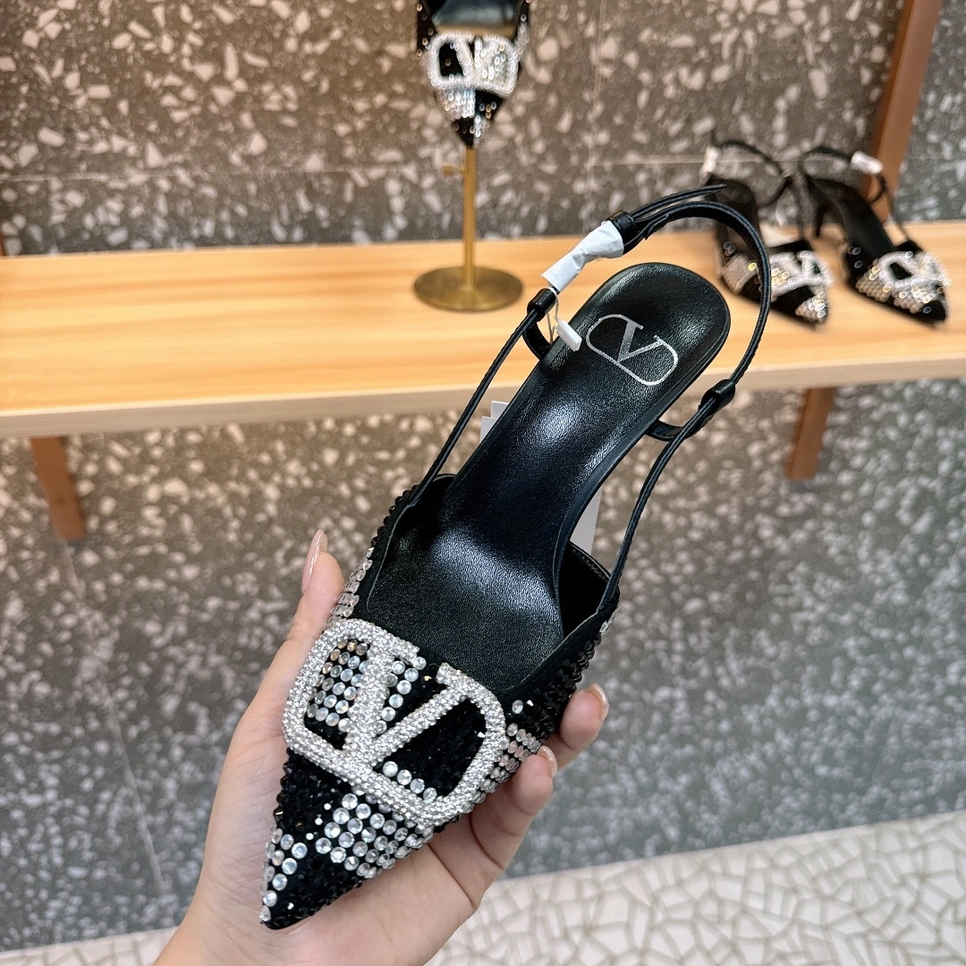 COCO-- V1859ti9o 3W0S0R01EWKZRN Heel height：8CM goatskin item:E-X032C3018