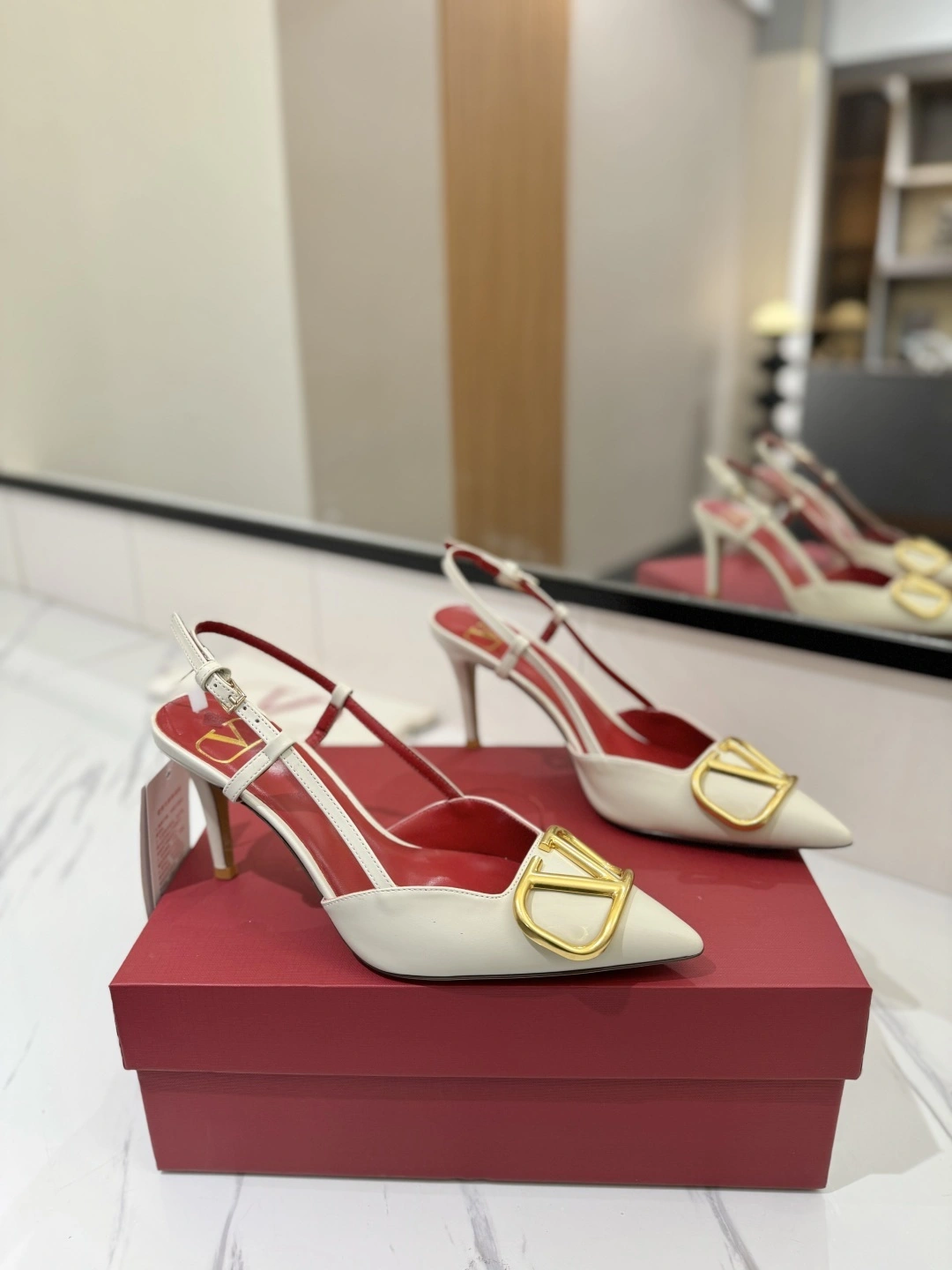 COCO-- V1859ti9o 4W2S0R01DSHI16 Heel height：8CM goatskin cowhide item:E-X138C3035