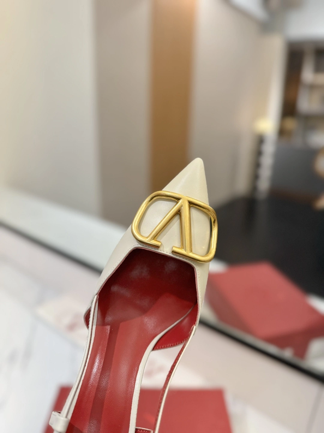 COCO-- V1859ti9o 4W2S0R01DSHI16 Heel height：8CM goatskin cowhide item:E-X138C3035