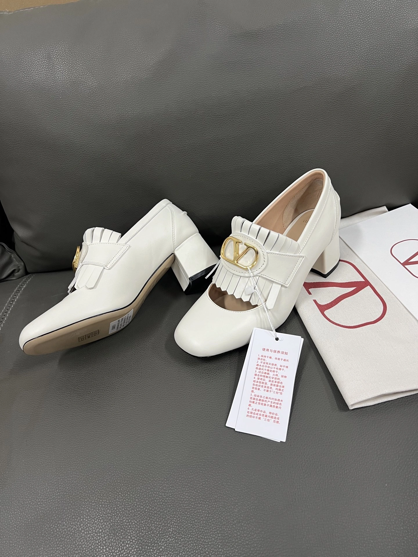 COCO-- V1859ti9o 4WS0LP7DSH098 Heel height： 6CM Calfskin item:E-X194D4039