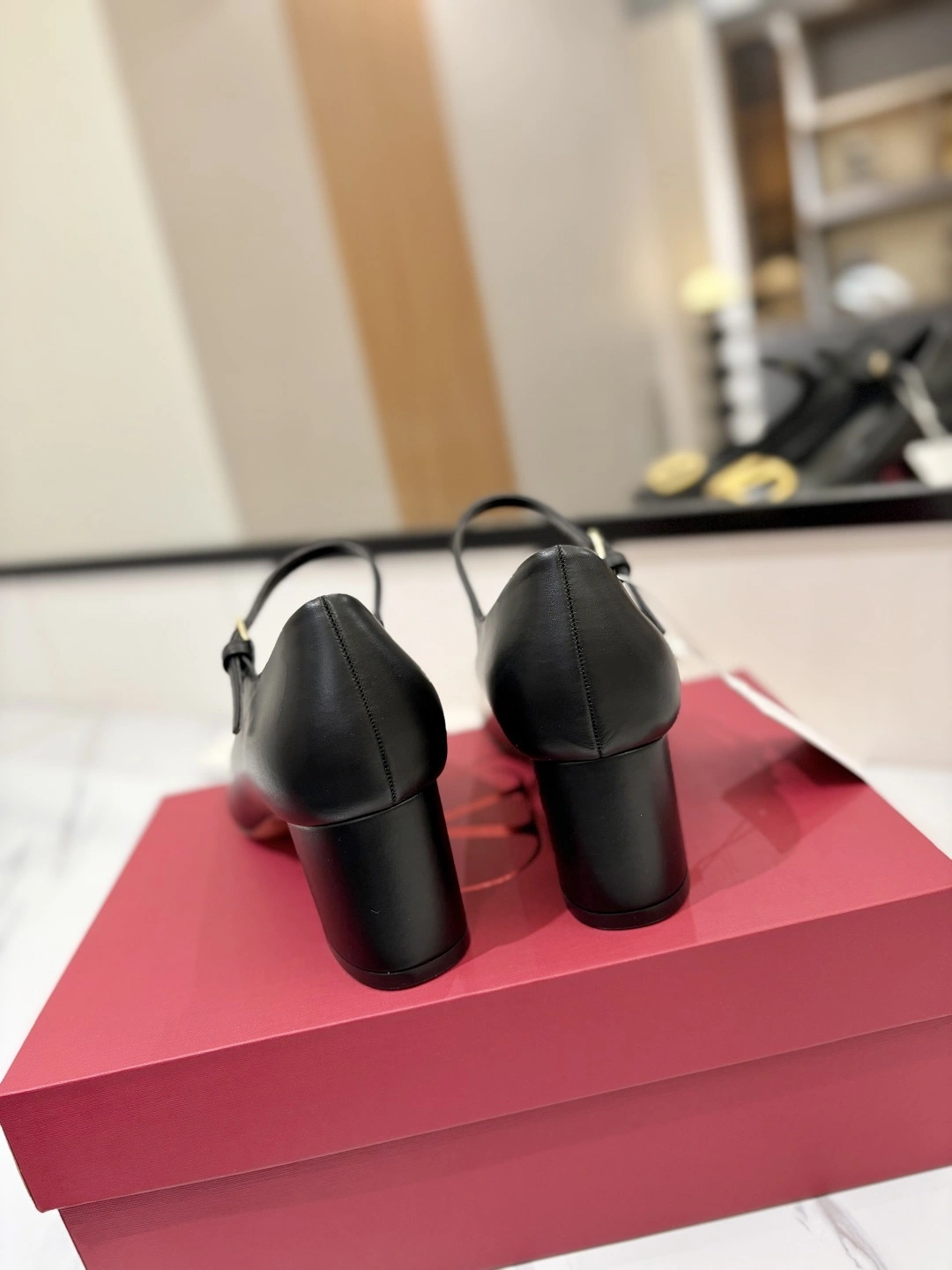 COCO-- V1859ti9o 5W2S0IA4DSH0NO Heel height：6CM cowhide sheepskin item:E-X138C3009