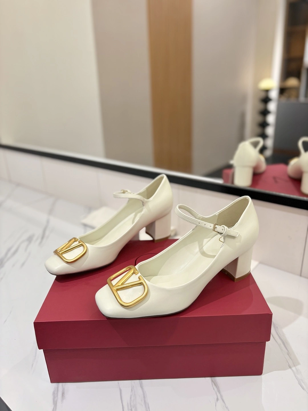 COCO-- V1859ti9o 5W2S0IA4DSHI16 Heel height：6CM cowhide sheepskin item:E-X138C3007