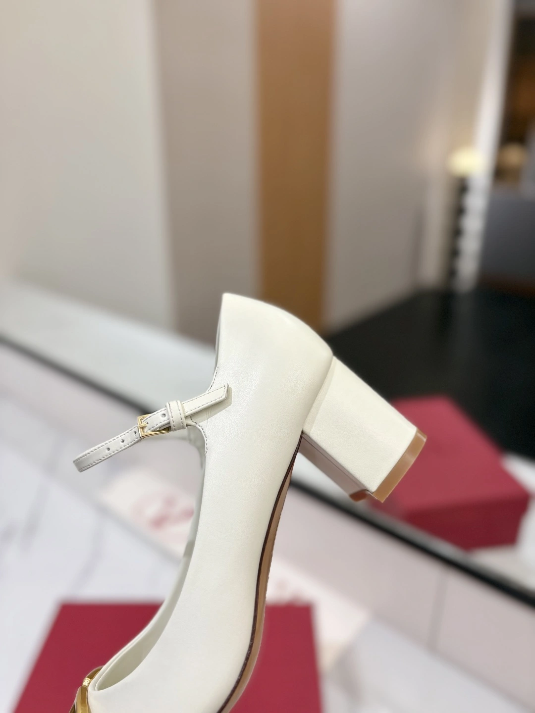 COCO-- V1859ti9o 5W2S0IA4DSHI16 Heel height：6CM cowhide sheepskin item:E-X138C3007