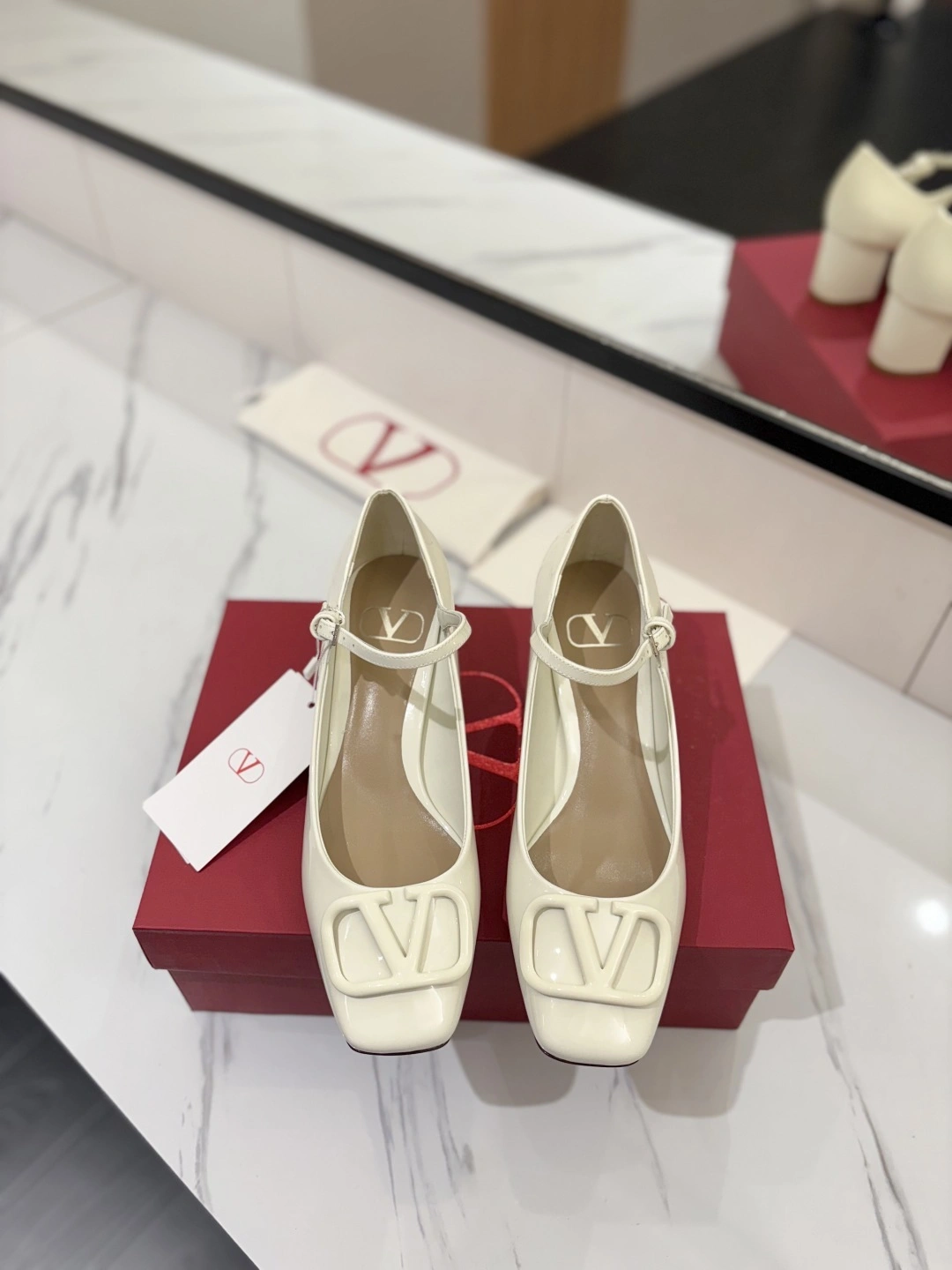 COCO-- V1859ti9o 5W2S0IA4TMKI16 Heel height：6CM cowhide sheepskin item:E-X138C3006