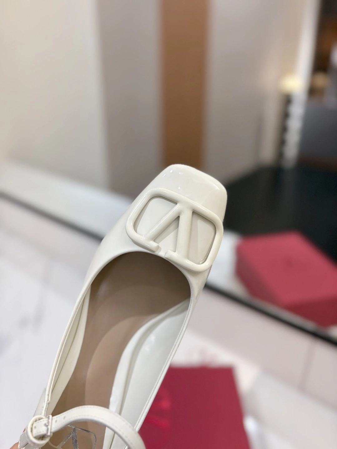 COCO-- V1859ti9o 5W2S0IA4TMKI16 Heel height：6CM cowhide sheepskin item:E-X138C3006