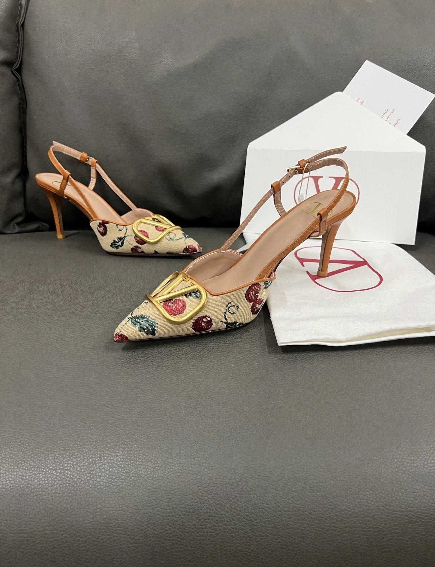 COCO-- V1859ti9o 6W0S0R01NNX32H Heel height： 8CM sheepskin item:E-X194D4038