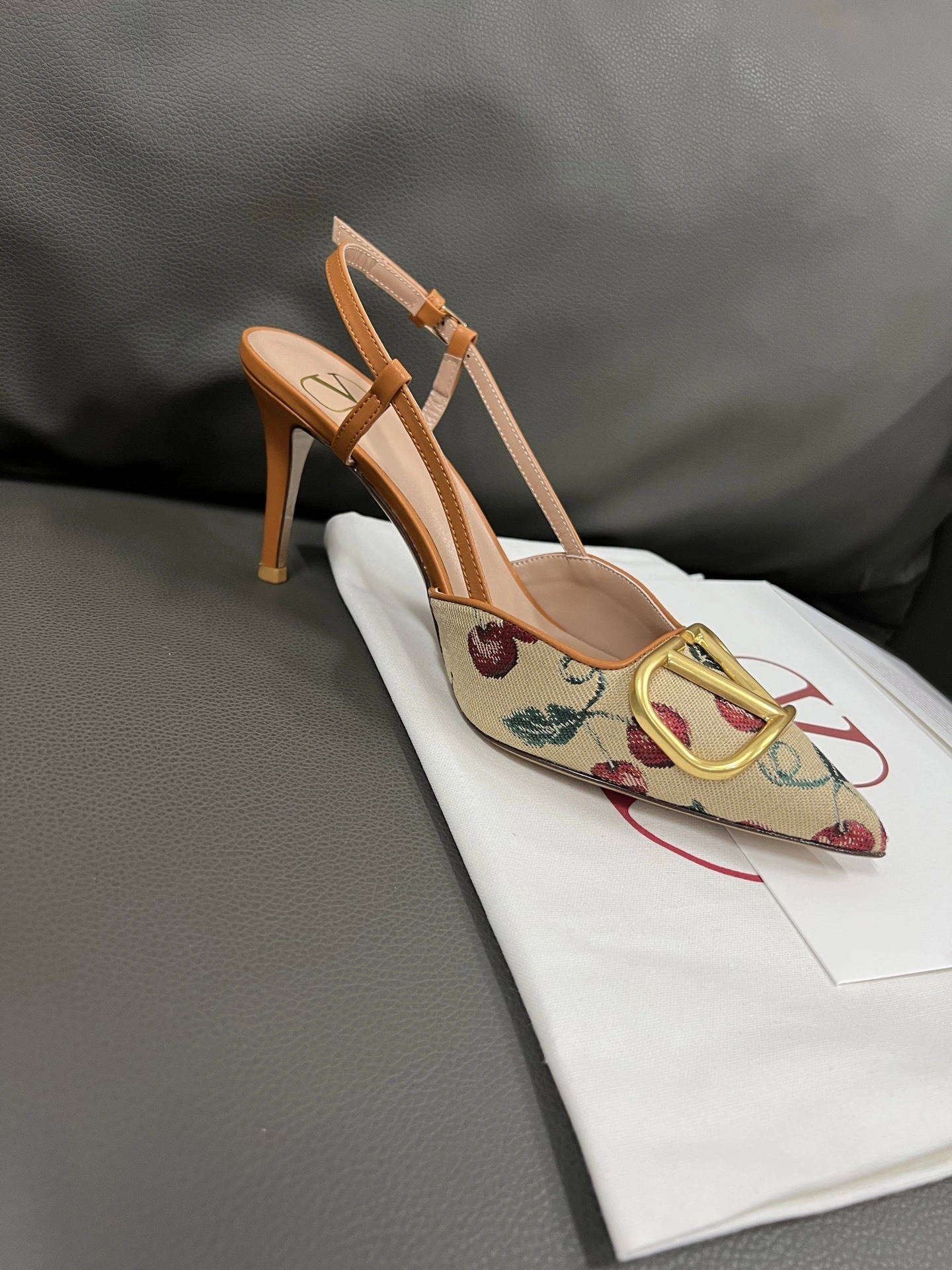 COCO-- V1859ti9o 6W0S0R01NNX32H Heel height： 8CM sheepskin item:E-X194D4038